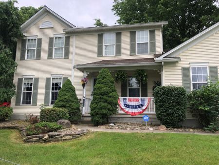 Summer Stains on Homes in Aurora (and How to Remove Them)