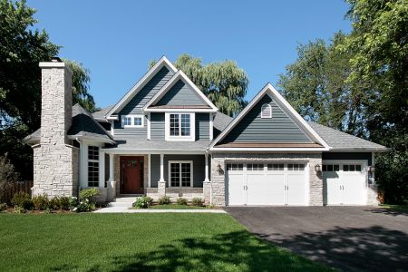 Why You Should Hire a Professional to Clean Your House Exteriors Thumbnail